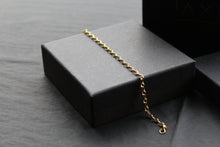 Load image into Gallery viewer, 9ct Gold Hollow Oval Belcher Chain Bracelet