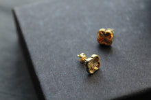 Load image into Gallery viewer, 9ct Yellow Gold Rainbow Petal Stud Earrings
