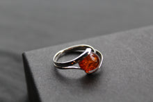 Load image into Gallery viewer, Amber Oval Ring