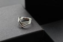 Load image into Gallery viewer, Beautiful Triple Chevron Ring