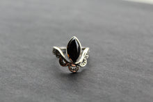 Load image into Gallery viewer, Black Onyx Crown Ring