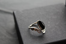 Load image into Gallery viewer, Black Onyx Crown Ring