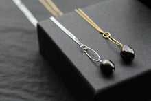 Load image into Gallery viewer, Black Pearl Drop Necklace