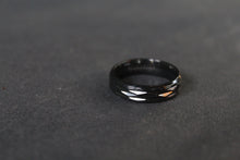 Load image into Gallery viewer, Black Zirconium Ruched Ring