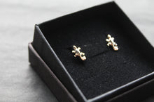 Load image into Gallery viewer, Cubic Zirconia Gecko Studs
