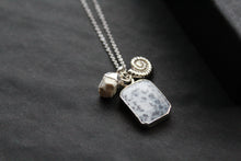 Load image into Gallery viewer, Dendritic Agate, White Howlite & Charm Necklace