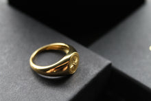 Load image into Gallery viewer, Diamond Cut Signet Ring with Cubic Zirconia