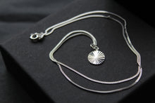 Load image into Gallery viewer, Diamond Cut Silver Disc Necklace