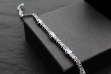 Load image into Gallery viewer, Diamonfire Oval and Round Zirconia Bracelet