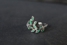 Load image into Gallery viewer, Emerald Green Floral Ring
