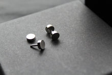 Load image into Gallery viewer, Fred Bennett Stainless Steel Round Studs