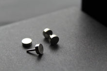 Load image into Gallery viewer, Fred Bennett Stainless Steel Round Studs
