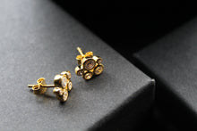 Load image into Gallery viewer, Gold Vermeil Cluster Studs