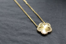 Load image into Gallery viewer, Gold Vermeil Vintage Flower Necklace