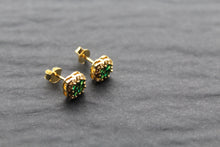 Load image into Gallery viewer, Gold Vermeil 'New' Vintage Clover Emerald Earrings