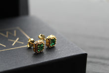 Load image into Gallery viewer, Gold Vermeil 'New' Vintage Clover Emerald Earrings
