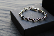 Load image into Gallery viewer, Lucky Eights Bracelet