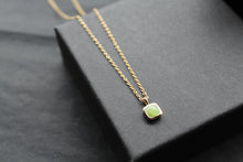 Load image into Gallery viewer, Olive Quartz Necklace with Diamond Tag