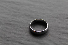 Load image into Gallery viewer, Polished Tungsten Carbide Ring