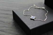 Load image into Gallery viewer, Sapphire CZ Classic Clover Bracelet