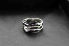 Load image into Gallery viewer, Silver Three Band Twisted Ring