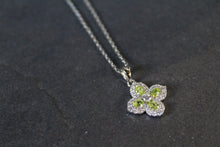 Load image into Gallery viewer, Silver 'New' Vintage Clover Peridot Green Necklace