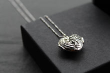 Load image into Gallery viewer, Small Angel Wing Locket