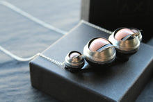 Load image into Gallery viewer, Spiders Eye Necklace