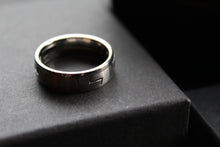 Load image into Gallery viewer, Greek Key Titanium Puzzle Ring
