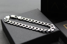 Load image into Gallery viewer, Unisex Flat Oxidised Curb Chain Bracelet