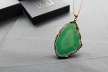 Load image into Gallery viewer, Green Agate Crystal Long Length Gold Tone Necklace