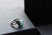 Load image into Gallery viewer, Mohave Turquoise Ring