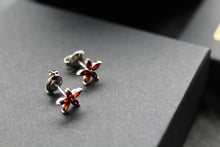 Load image into Gallery viewer, Ruby CZ Star Flower Earrings
