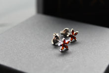 Load image into Gallery viewer, Ruby CZ Star Flower Earrings