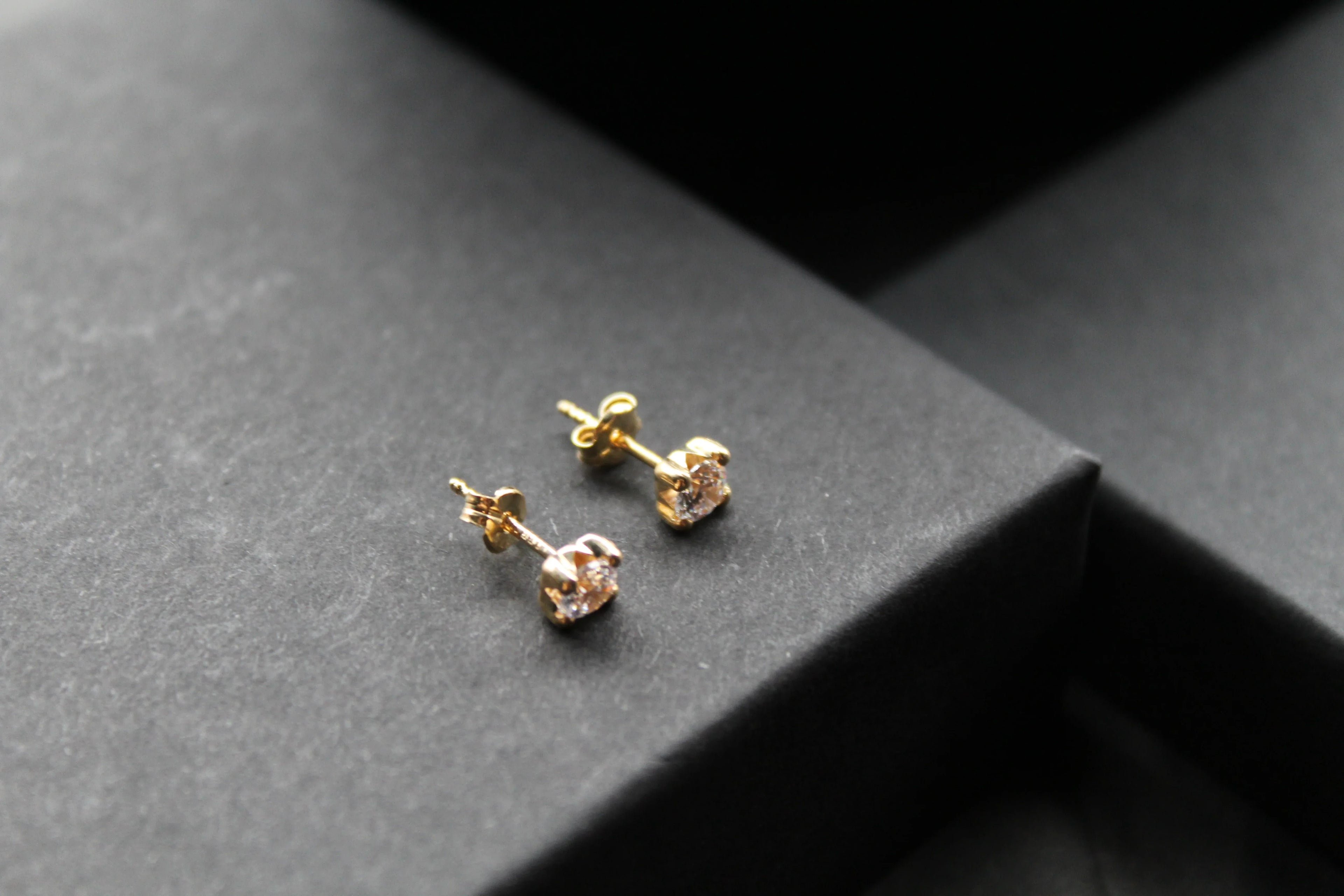 9ct Gold Clear CZ Studs - Swax Jewellery Barmouth