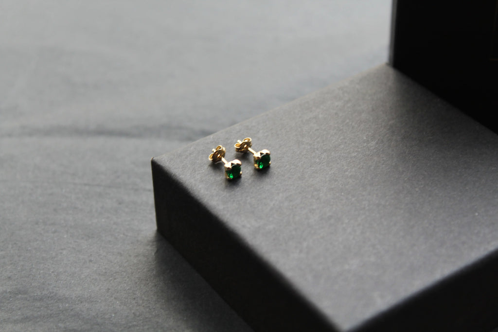 9ct Gold Emerald Green CZ Stud - Swax Jewellery Barmouth