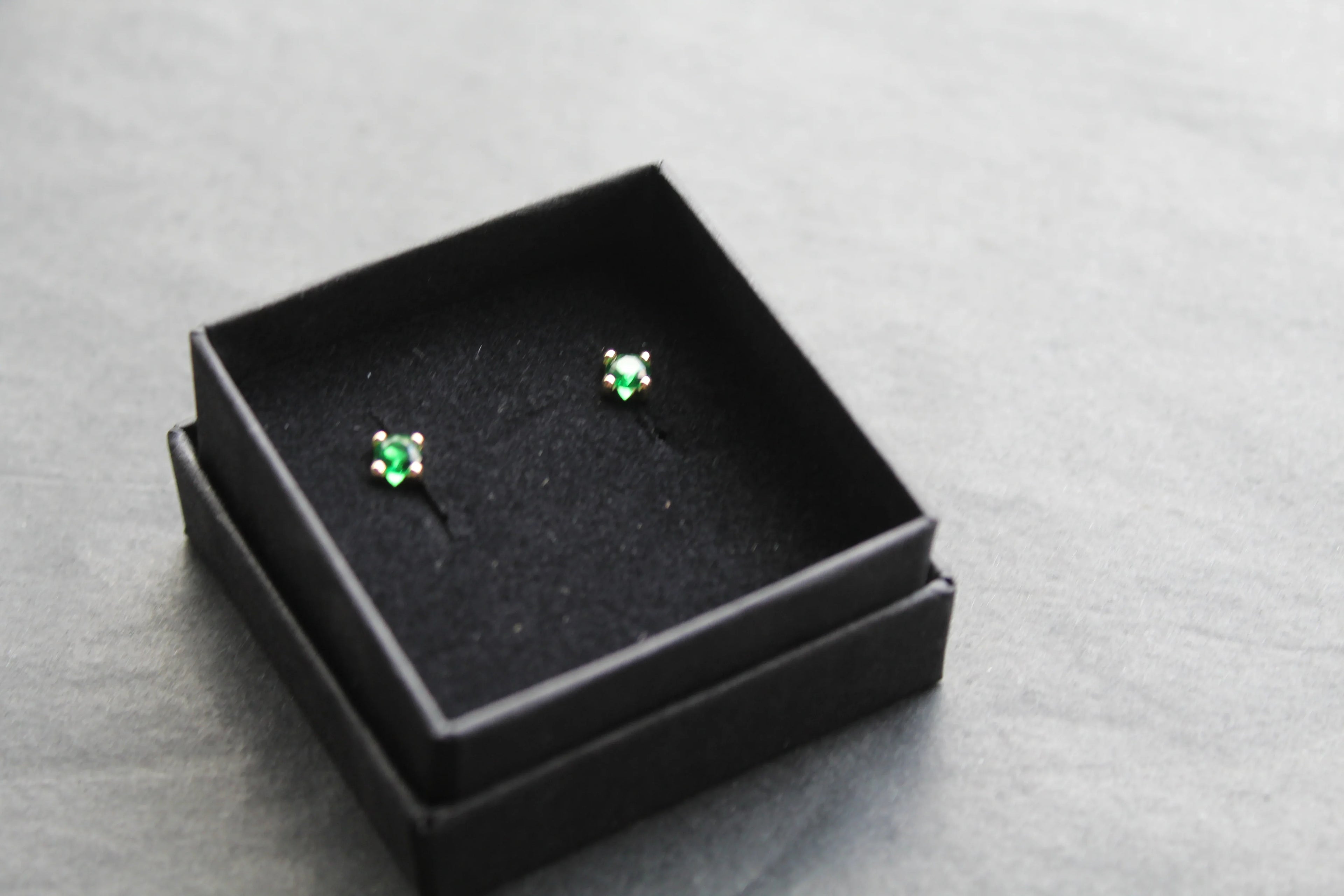 9ct Gold Emerald Green CZ Stud - Swax Jewellery Barmouth