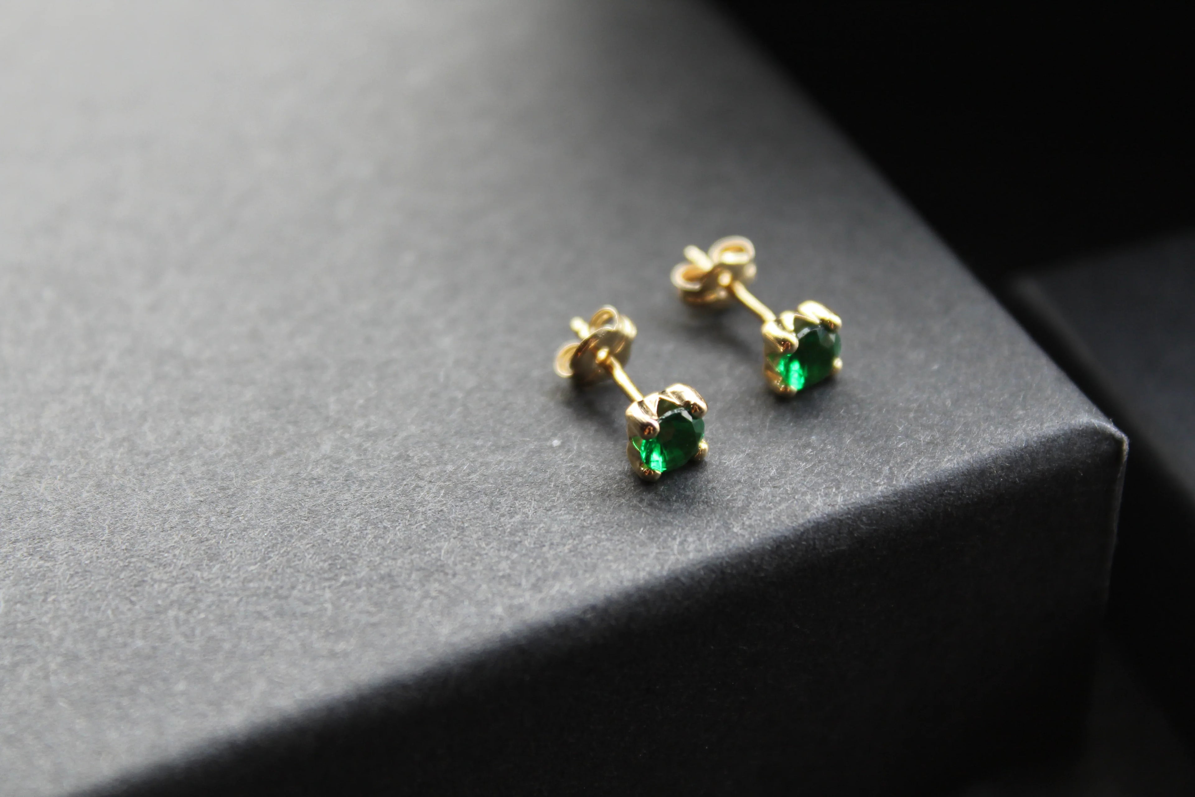 9ct Gold Emerald Green CZ Stud - Swax Jewellery Barmouth