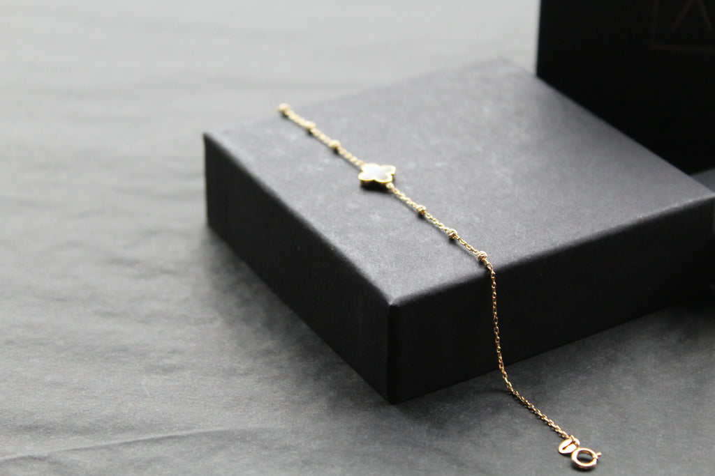 9ct Gold Onyx 'Vintage' Flower/Clover Bracelet - Swax Jewellery Barmouth