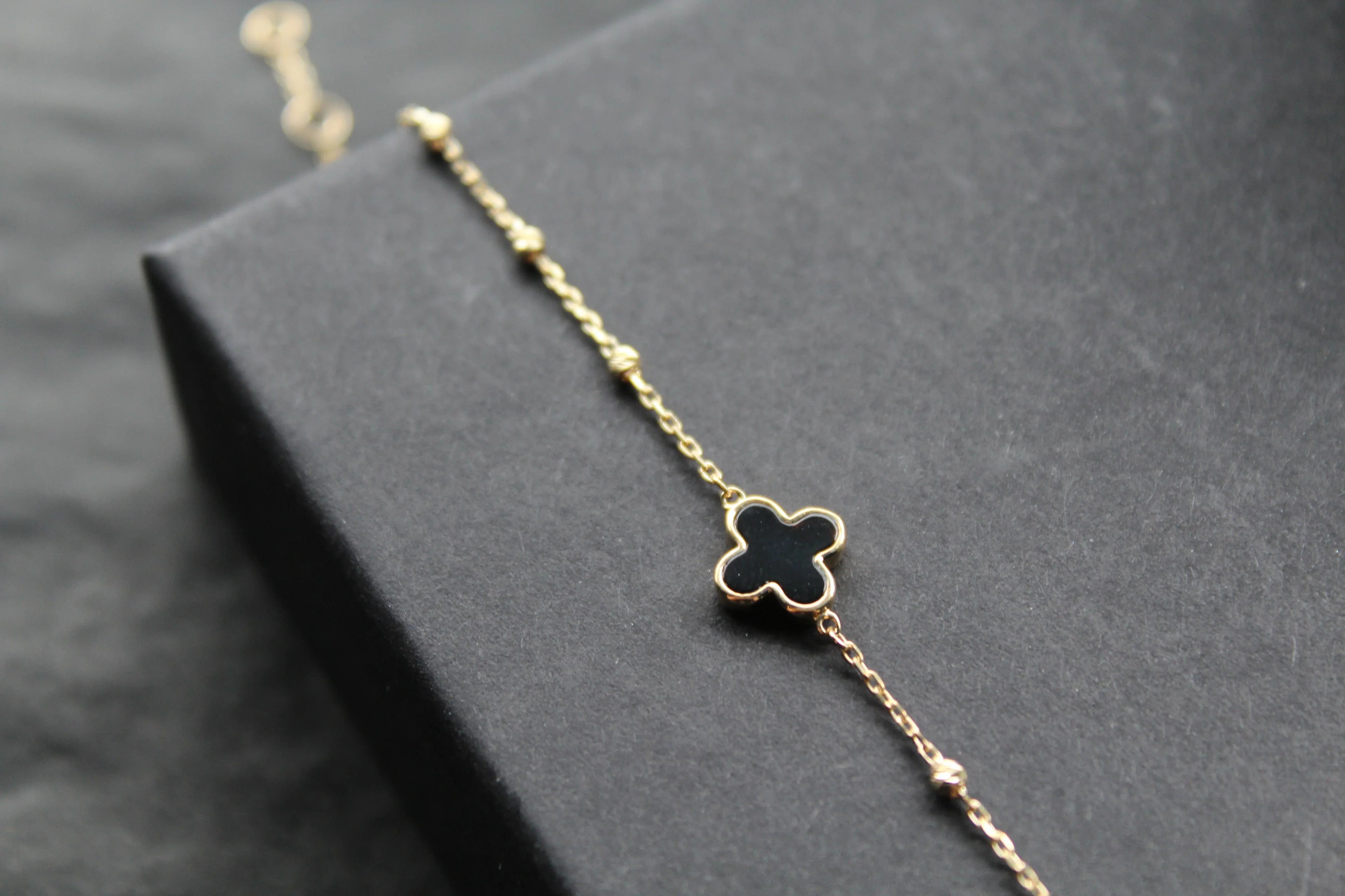9ct Gold Onyx 'Vintage' Flower/Clover Bracelet - Swax Jewellery Barmouth