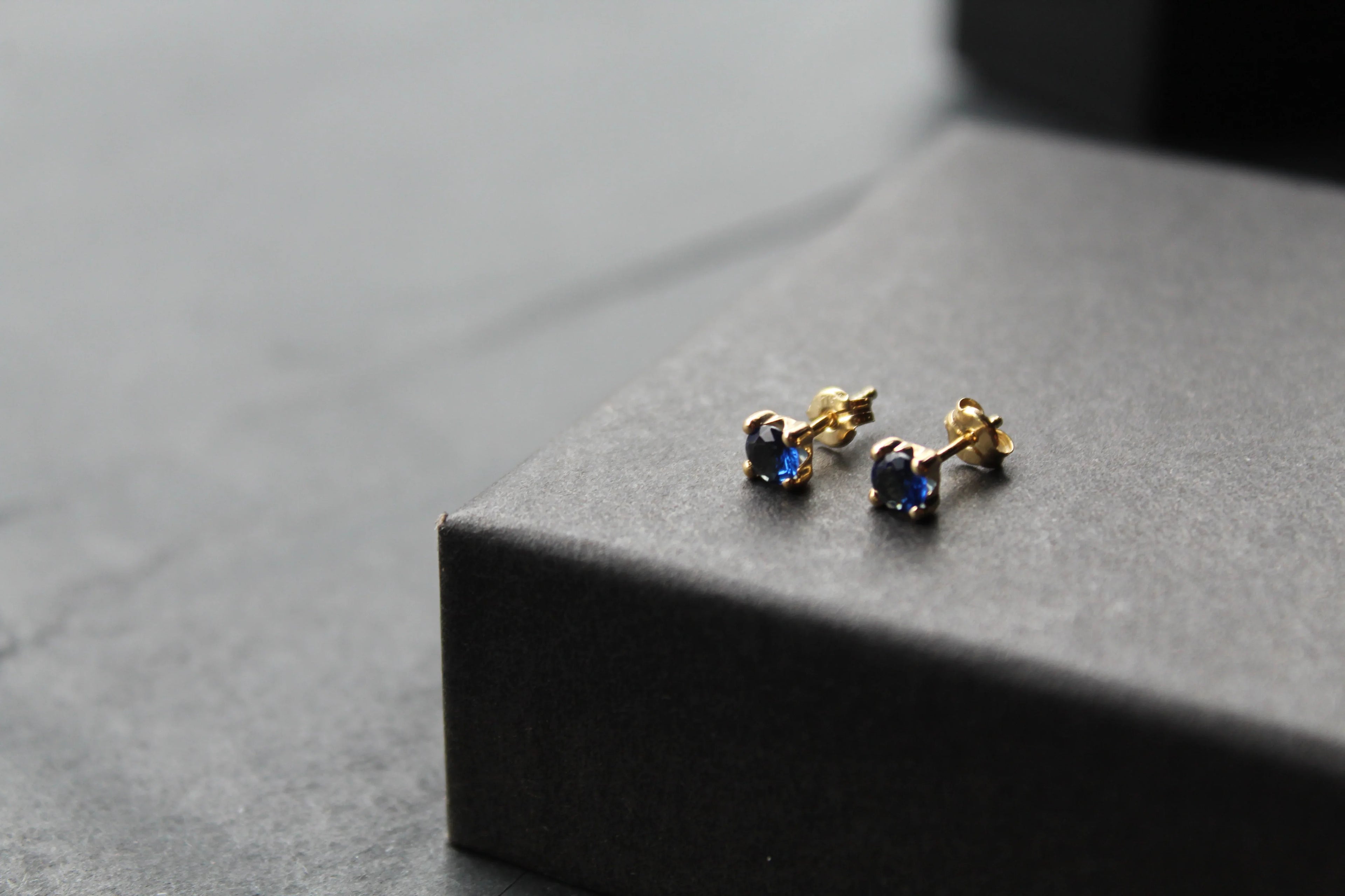 9ct Gold Sapphire Blue Studs - Swax Jewellery Barmouth