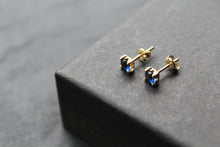 Load image into Gallery viewer, 9ct Gold Sapphire Blue Studs
