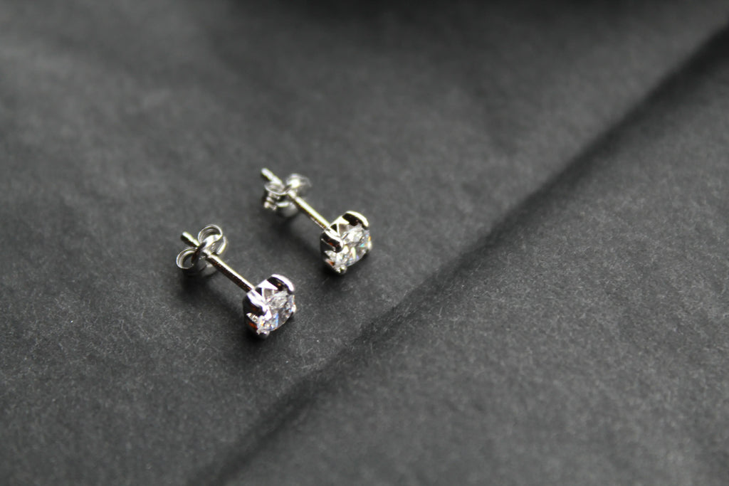 9ct White Gold Cubic Zirconia Studs - Swax Jewellery Barmouth
