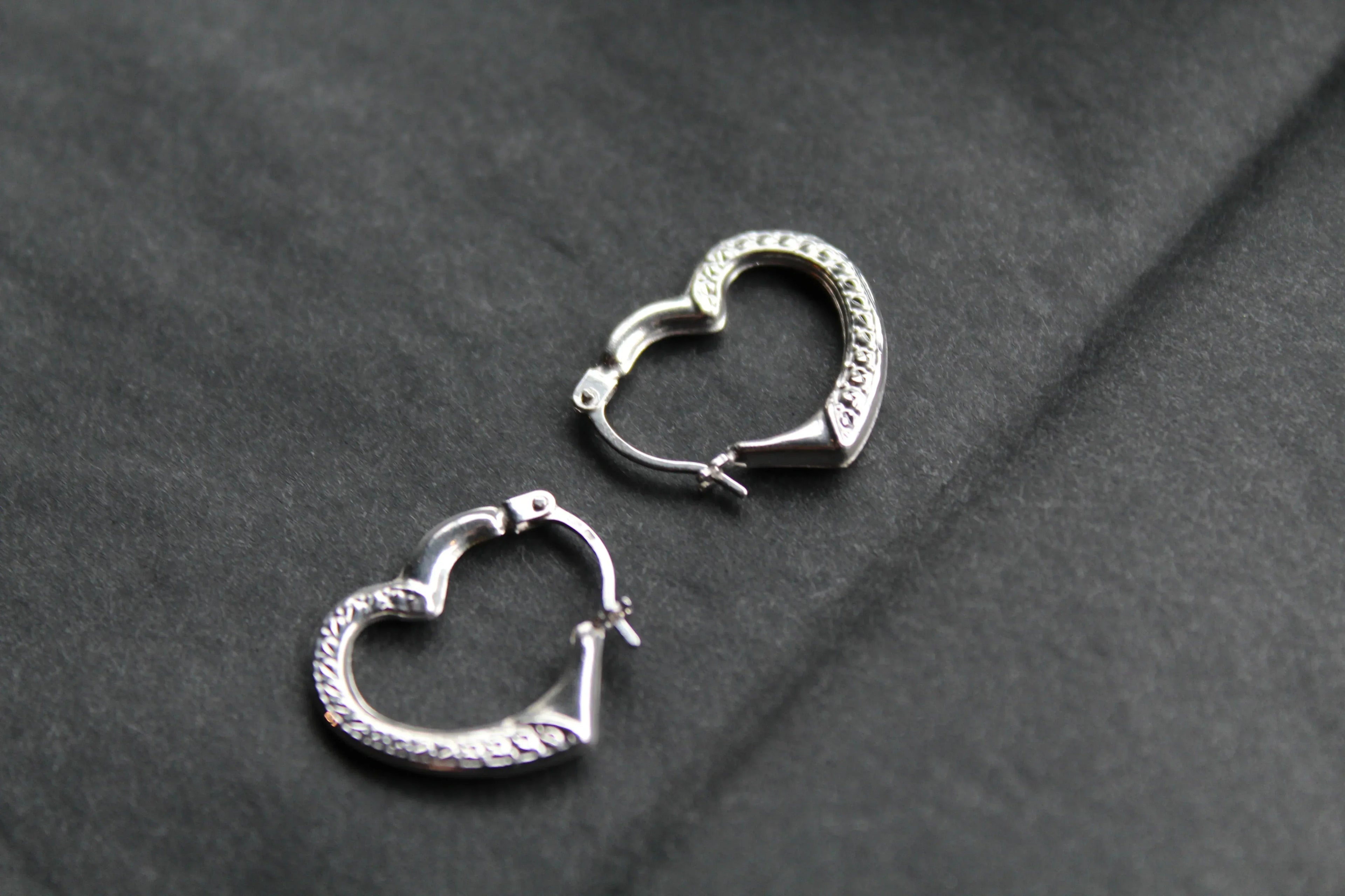 9ct White Gold Heart Hoops - Swax Jewellery Barmouth