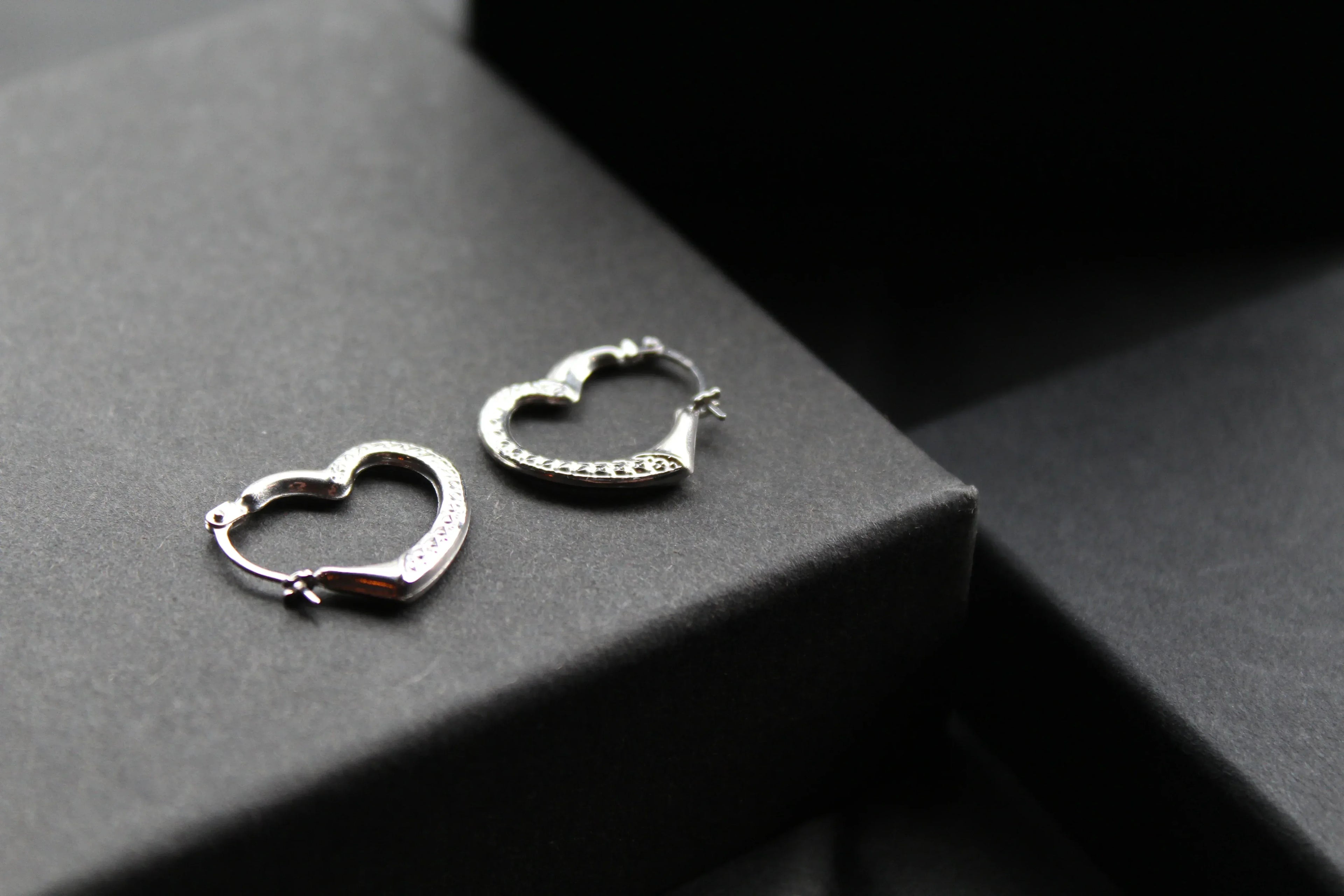 9ct White Gold Heart Hoops - Swax Jewellery Barmouth