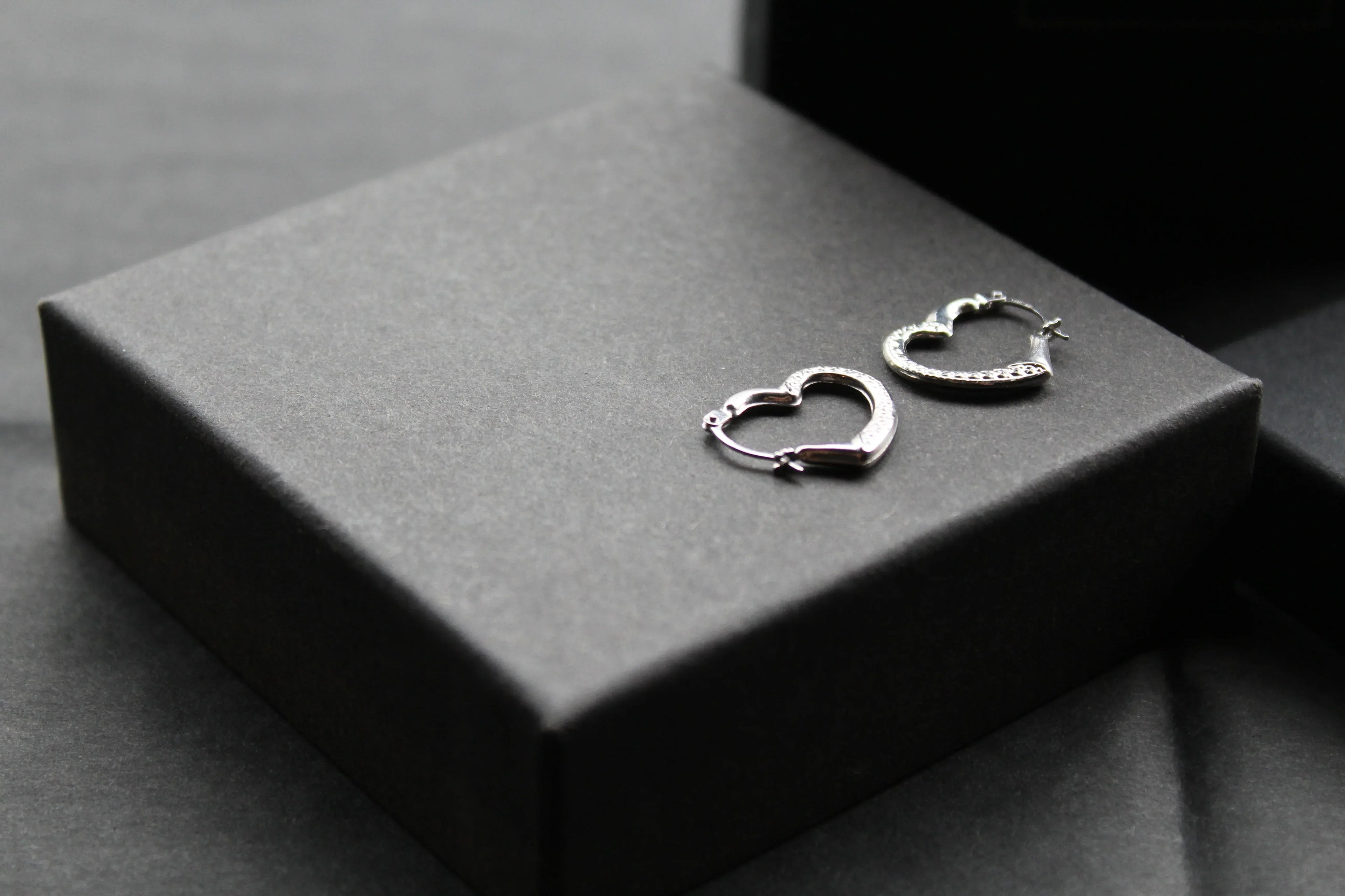 9ct White Gold Heart Hoops - Swax Jewellery Barmouth