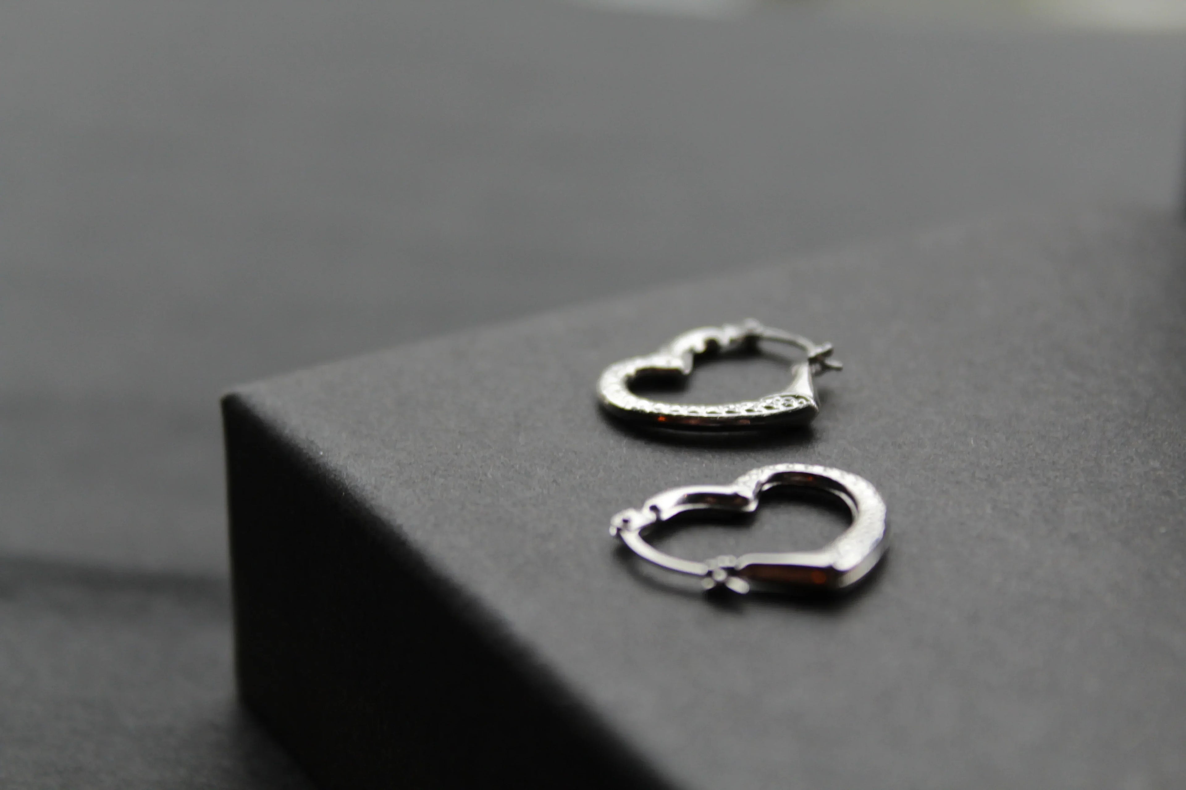 9ct White Gold Heart Hoops - Swax Jewellery Barmouth