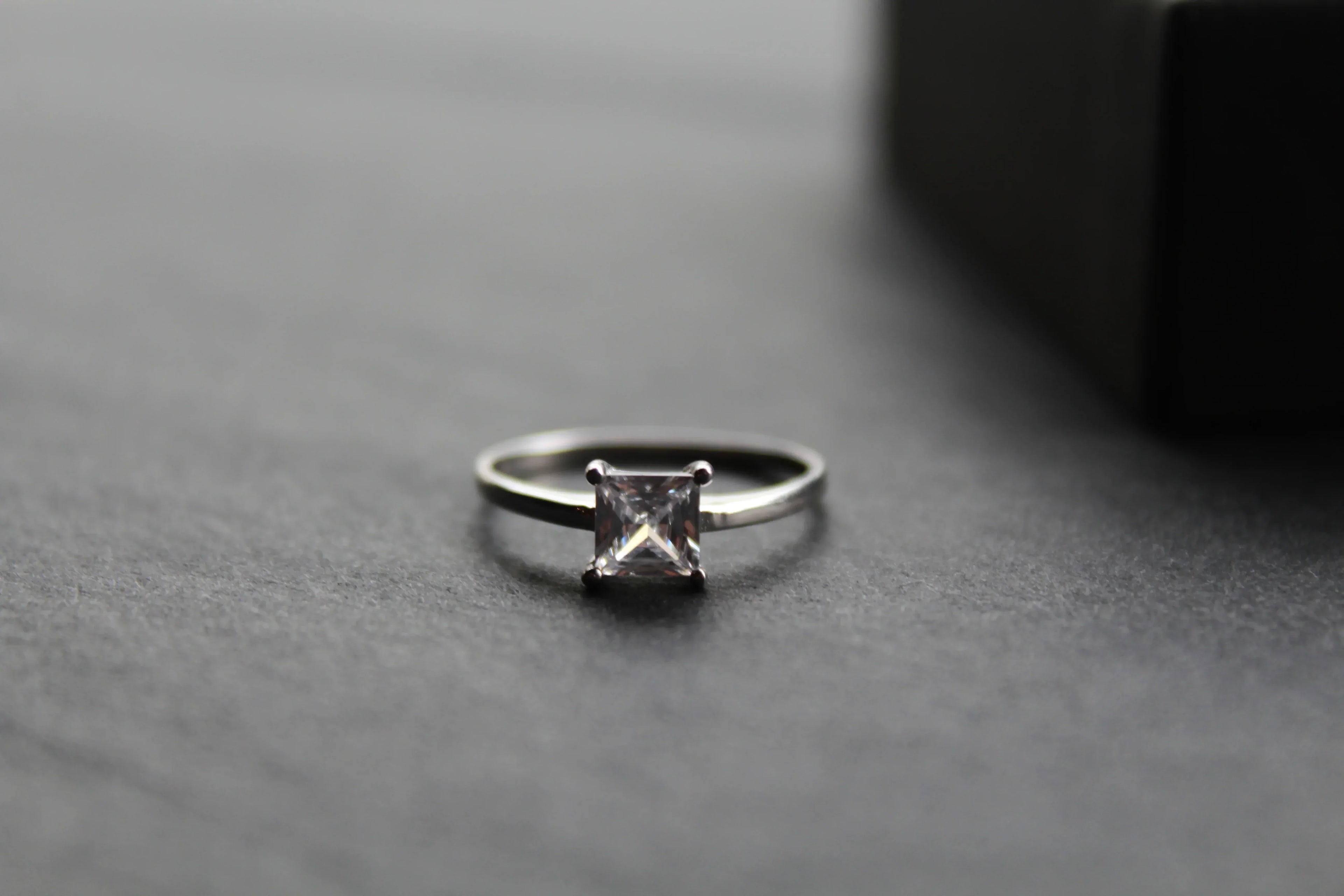 9ct White Gold Princess Cut CZ Ring - Swax Jewellery Barmouth