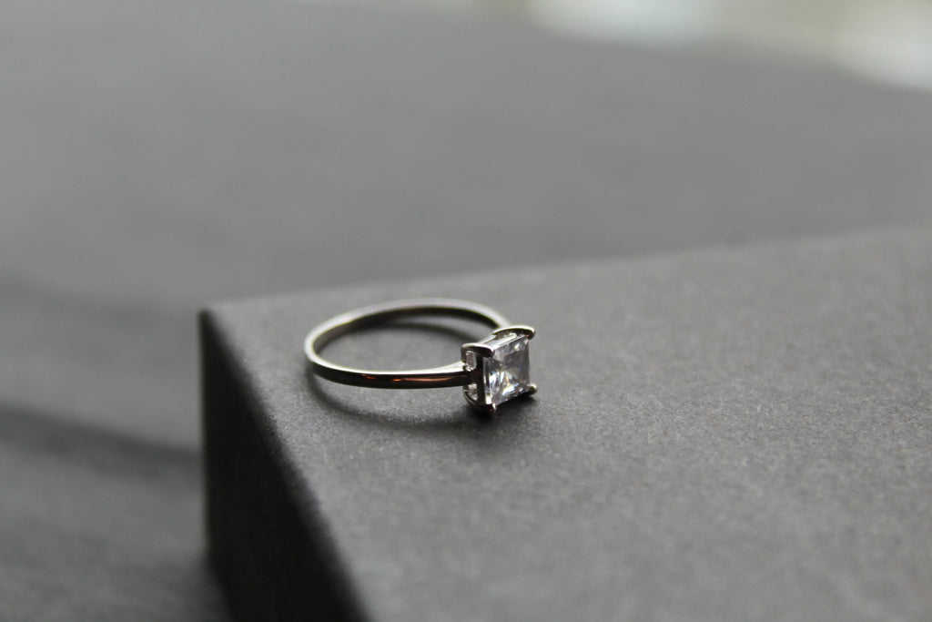 9ct White Gold Princess Cut CZ Ring - Swax Jewellery Barmouth