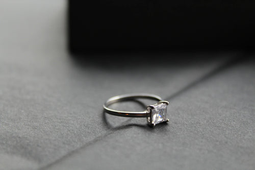 9ct White Gold Princess Cut CZ Ring - Swax Jewellery Barmouth